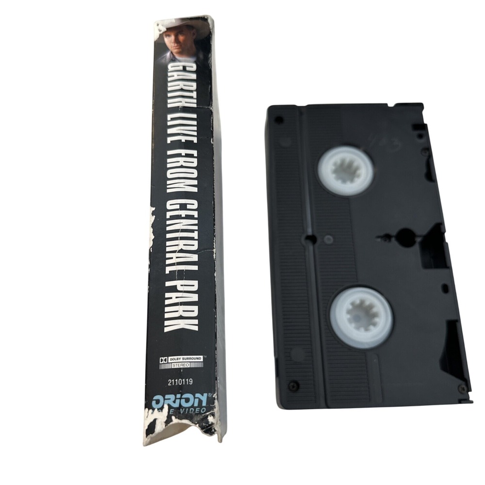 Garth Brooks Live from Central Park VHS 1997 Orion Home Video Concert Tape - Picture 3 of 3